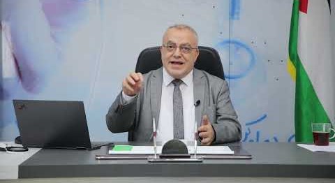 مقدمة دورة أساسيات التغذية السليمة متوفرة بين أيديكم يمكن الاشتراك في الرابط المتوفر أسفل الفيديو